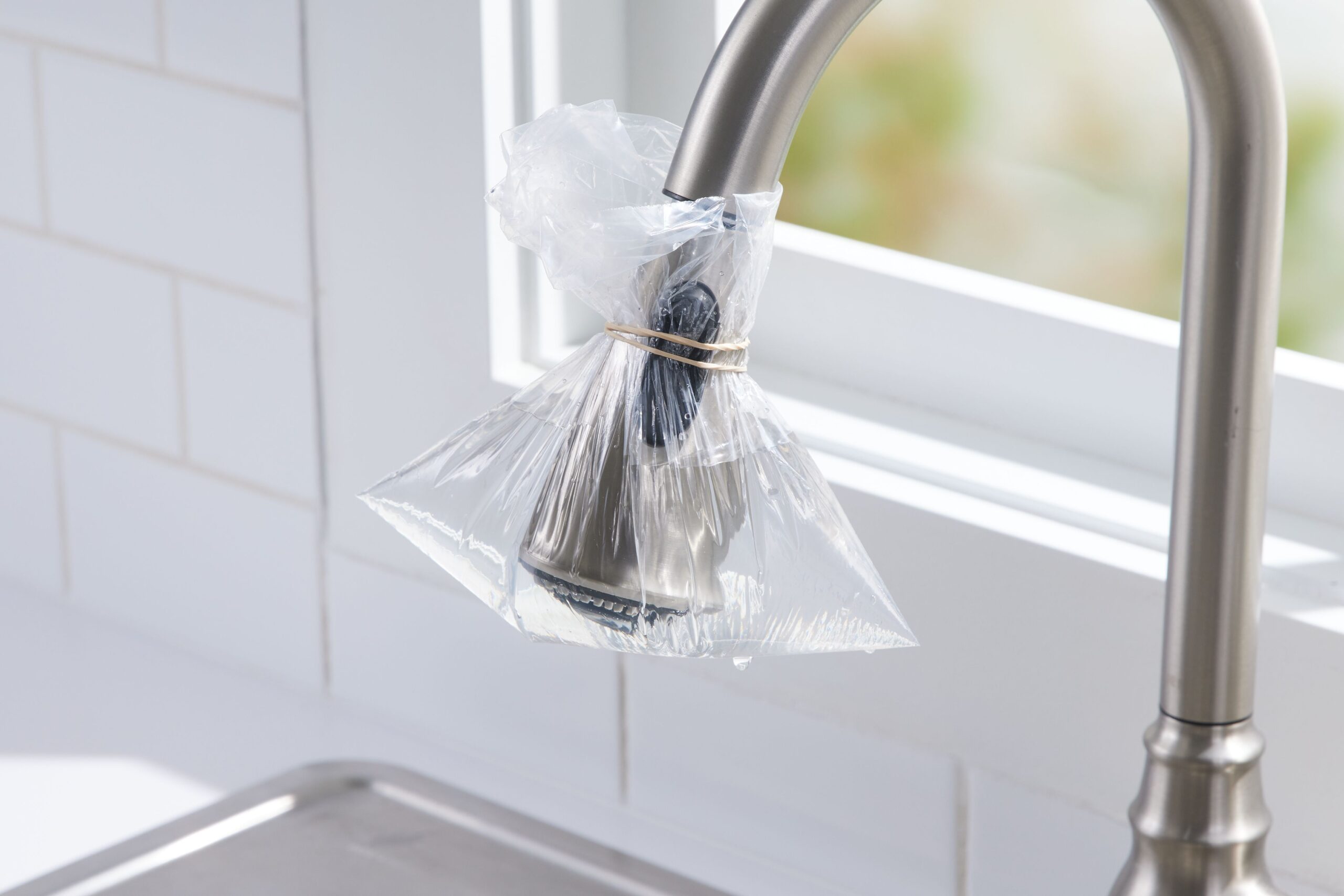 How to Clean Kitchen Faucet Head