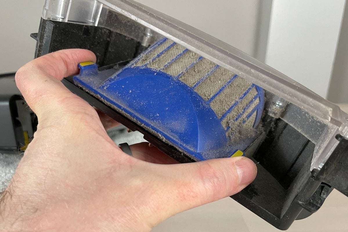 How to Clean a Roomba Filter