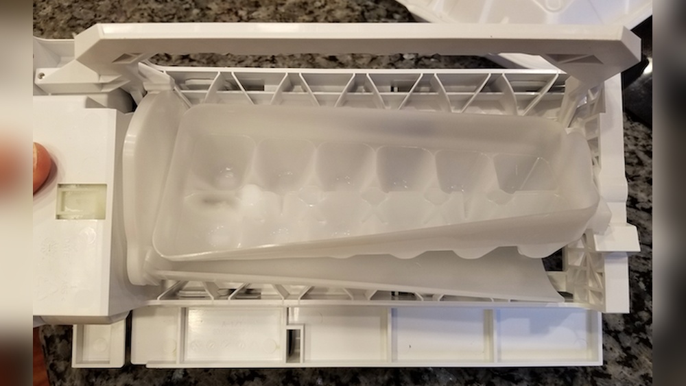 Bosch B36Ct80Sns Ice Maker Not Working