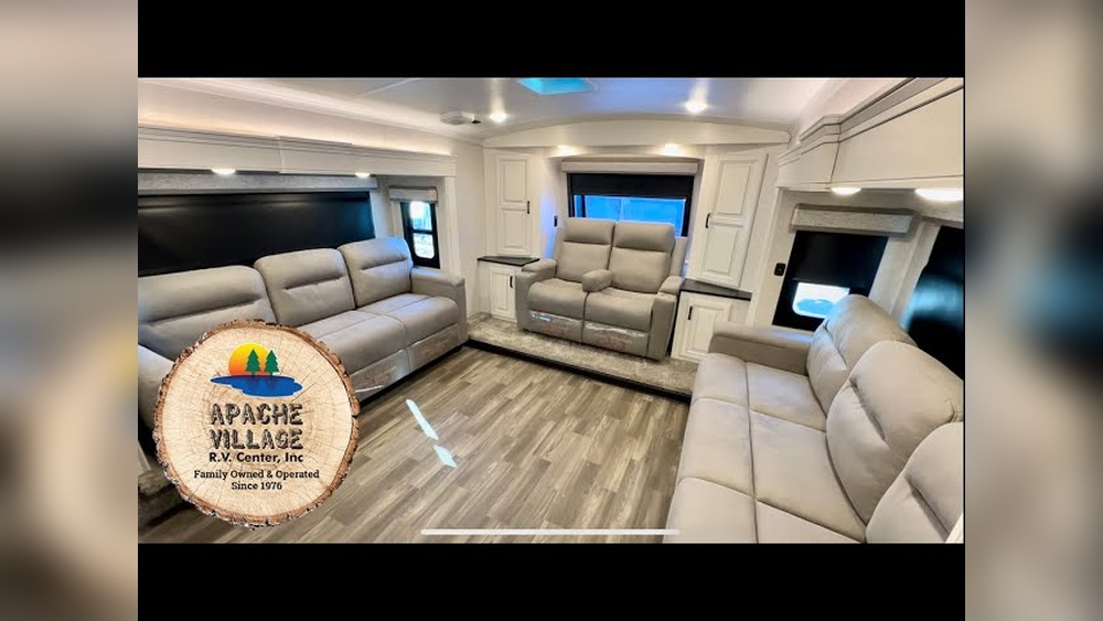 Fifth Wheel Campers With Front Living Rooms