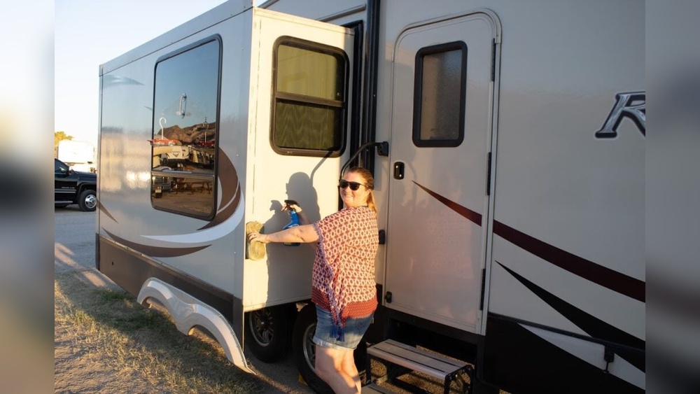 How To Get Black Streaks Off Camper