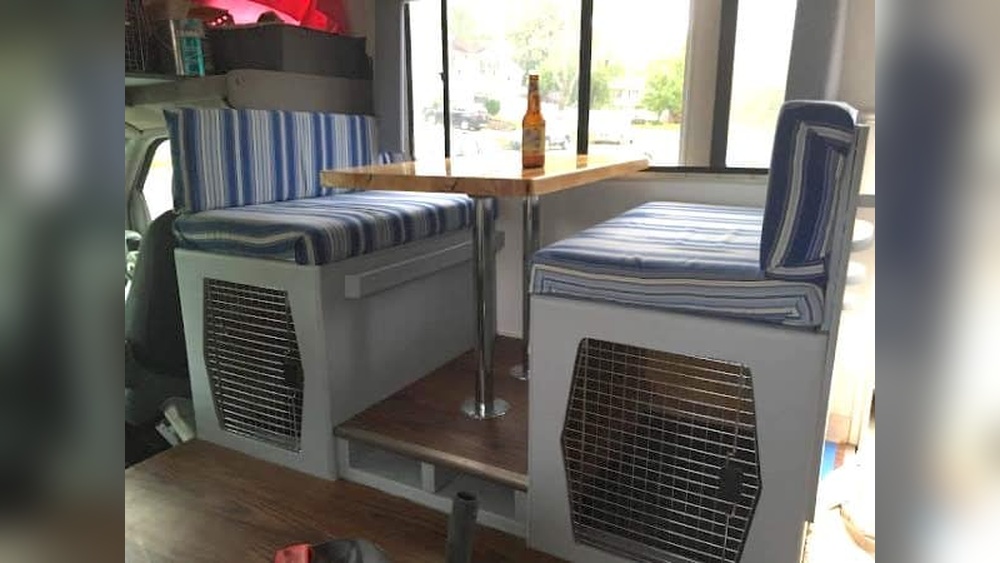 Rv With A Dog Kennel